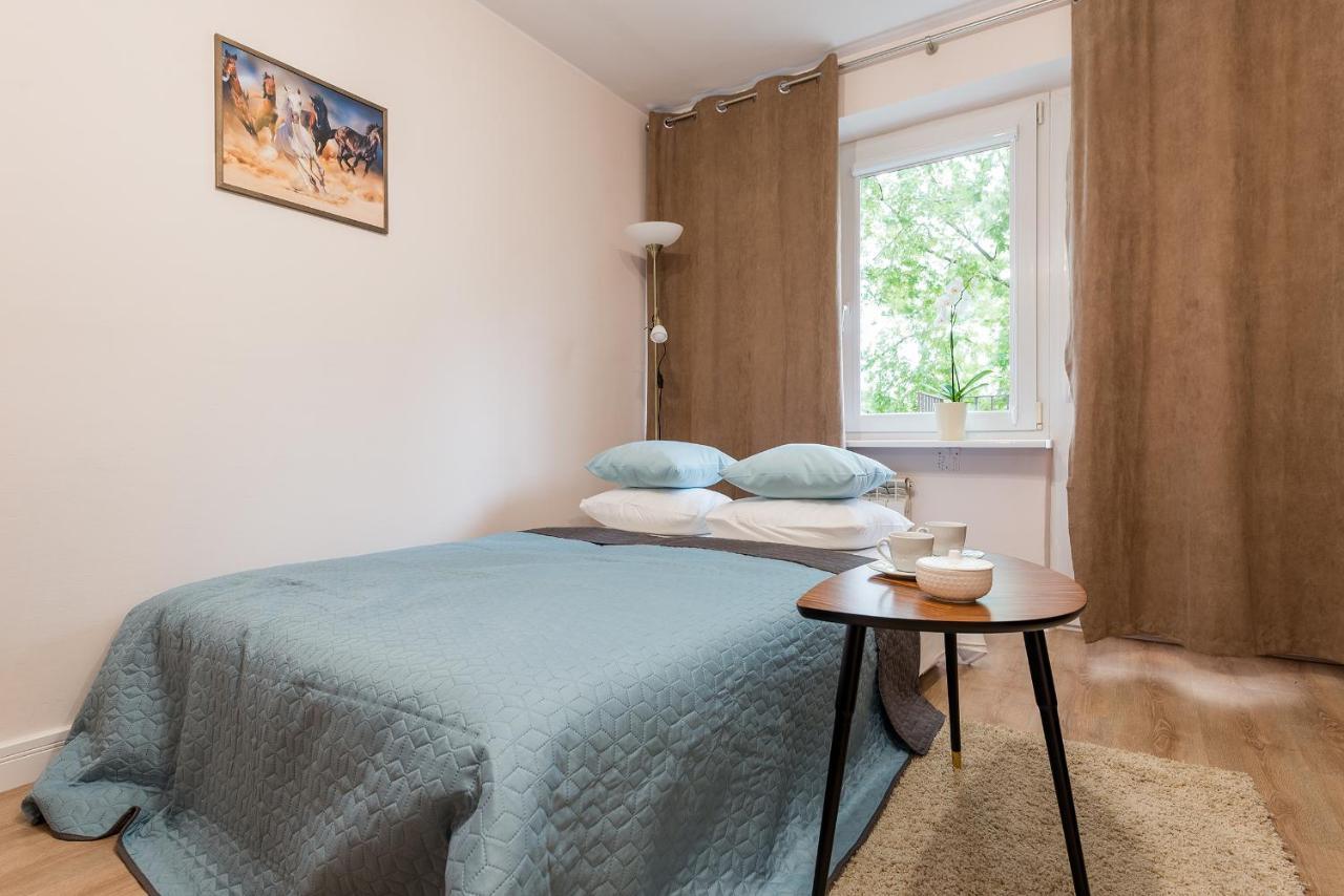 3 Bedroom Apartment Kasprzaka - P&O Serviced Apartments Varsavia Esterno foto