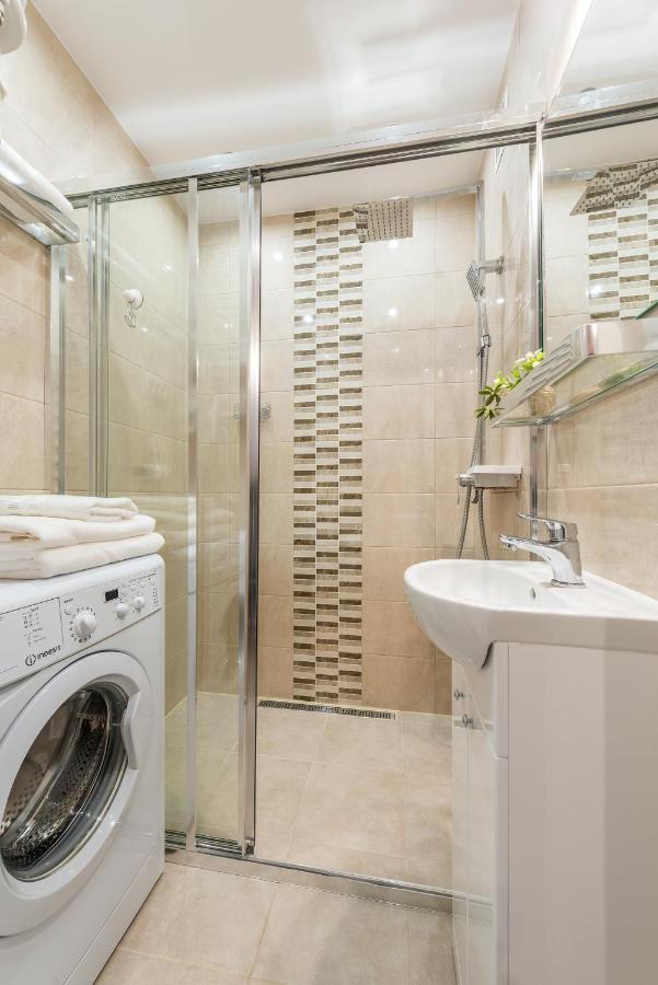3 Bedroom Apartment Kasprzaka - P&O Serviced Apartments Varsavia Esterno foto